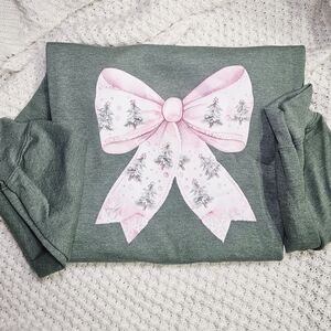 Gildan Green Sweater with Pink Bow Design